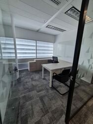 Gateway East (D7), Office #597571931